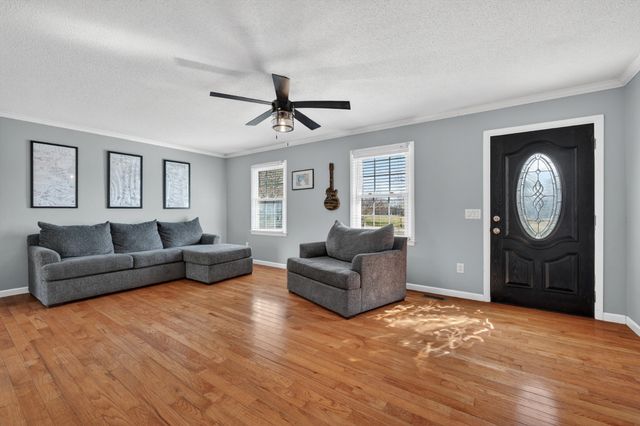 105 Simmons Cir, Fayetteville, TN 37334