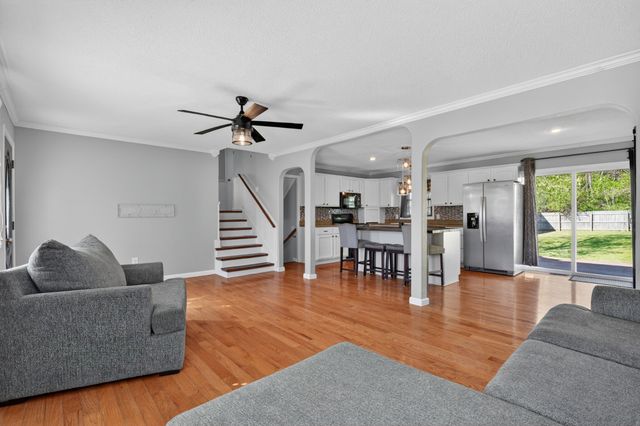 105 Simmons Cir, Fayetteville, TN 37334