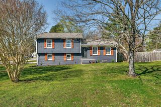 105 Simmons Cir, Fayetteville, TN 37334