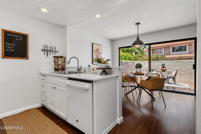 586 Durango Court, Camarillo, CA 93010