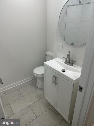 5725 BEAVER DAM RD, Bristol, PA 19007