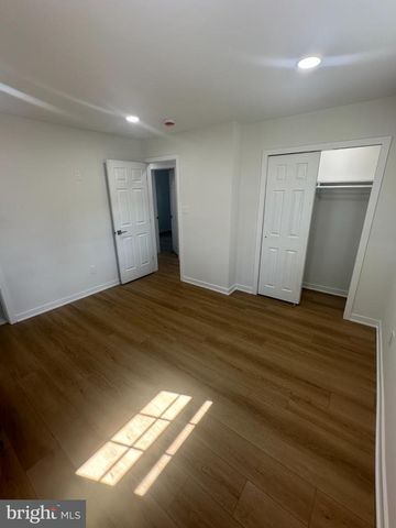 5725 BEAVER DAM RD, Bristol, PA 19007