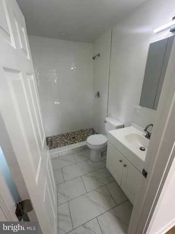 5725 BEAVER DAM RD, Bristol, PA 19007