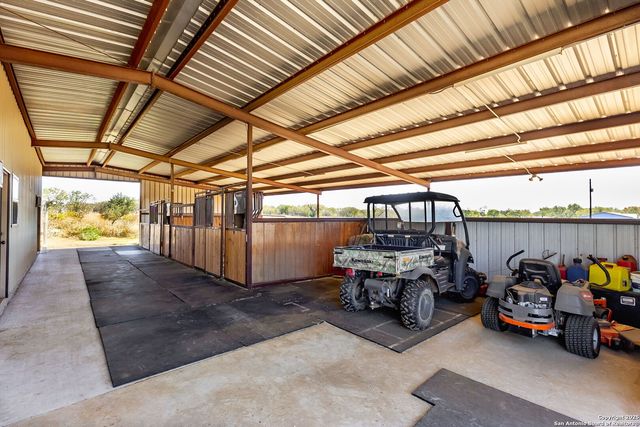 381 Schneider, Seguin, TX 78155