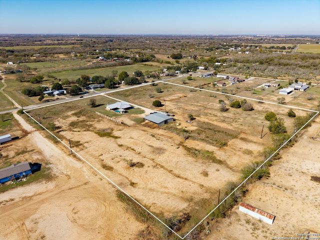 381 Schneider, Seguin, TX 78155