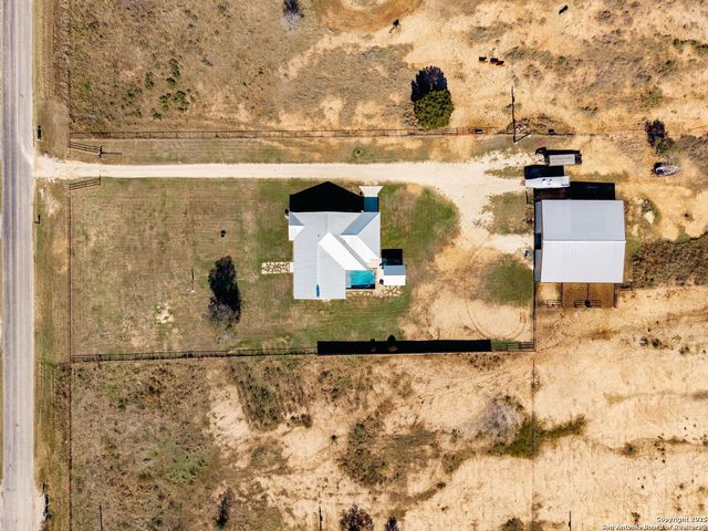 381 Schneider, Seguin, TX 78155