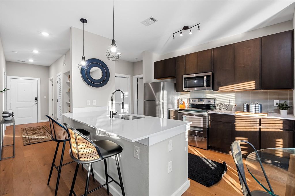 2505 Thornton RD 3312, Austin, TX 78704