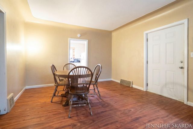 296 W Larch Avenue, Muskegon, MI 49441