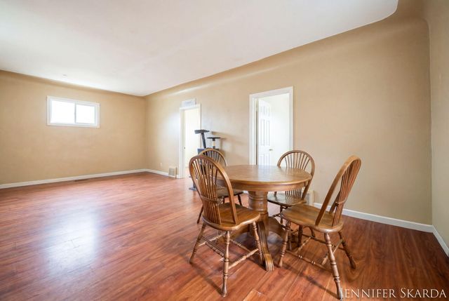 296 W Larch Avenue, Muskegon, MI 49441