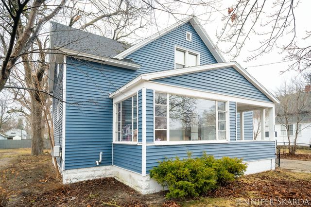 296 W Larch Avenue, Muskegon, MI 49441