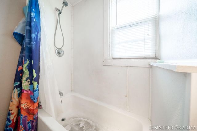 296 W Larch Avenue, Muskegon, MI 49441