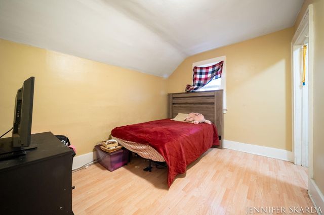 296 W Larch Avenue, Muskegon, MI 49441