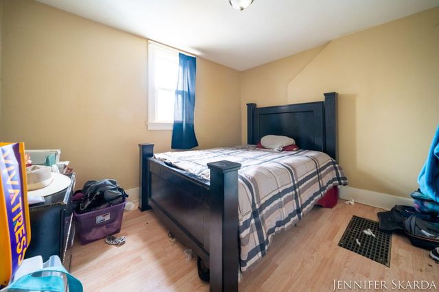 296 W Larch Avenue, Muskegon, MI 49441