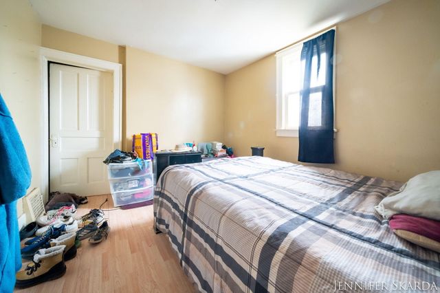 296 W Larch Avenue, Muskegon, MI 49441