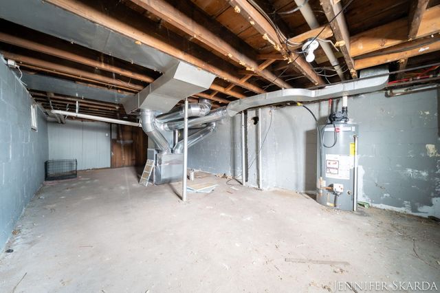 296 W Larch Avenue, Muskegon, MI 49441