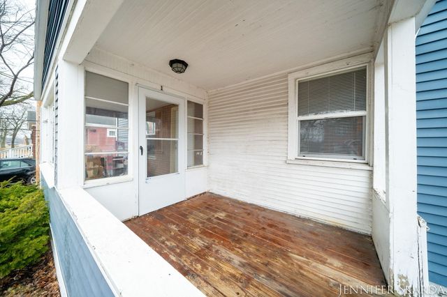 296 W Larch Avenue, Muskegon, MI 49441