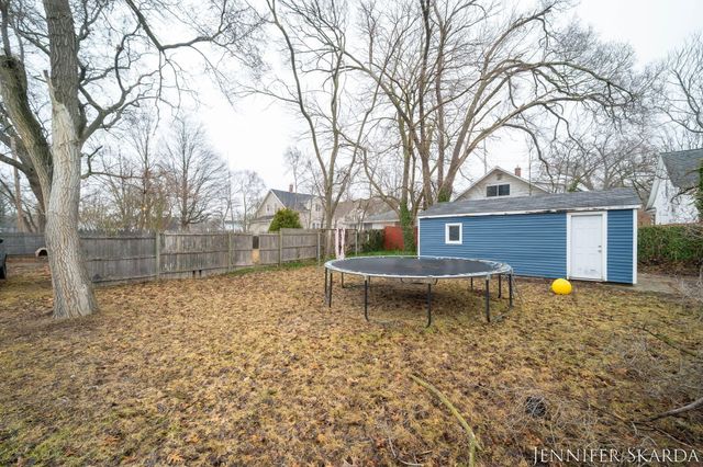 296 W Larch Avenue, Muskegon, MI 49441