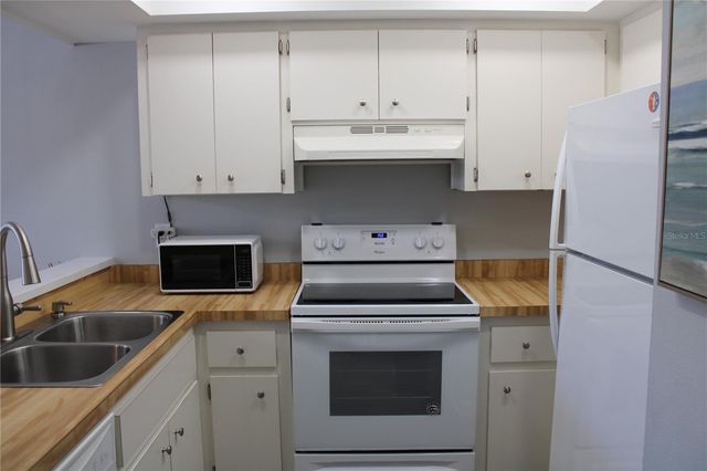 3602 54TH STREET W D4, Bradenton, FL 34209