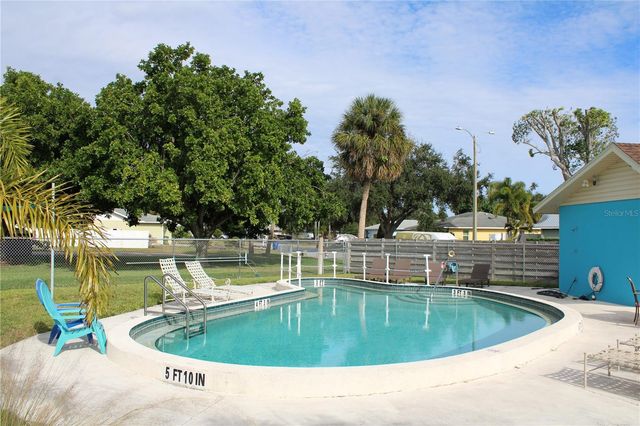 3602 54TH STREET W D4, Bradenton, FL 34209