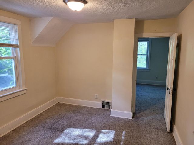 1016 James Avenue, Saint Paul, MN 55102