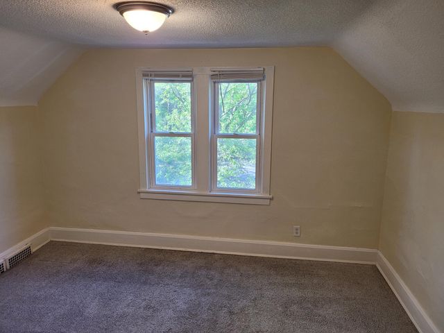 1016 James Avenue, Saint Paul, MN 55102