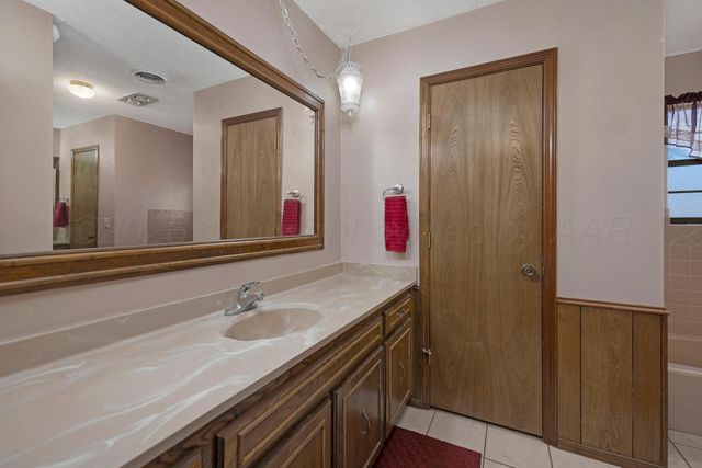 6202 Hampton Drive, Amarillo, TX 79109