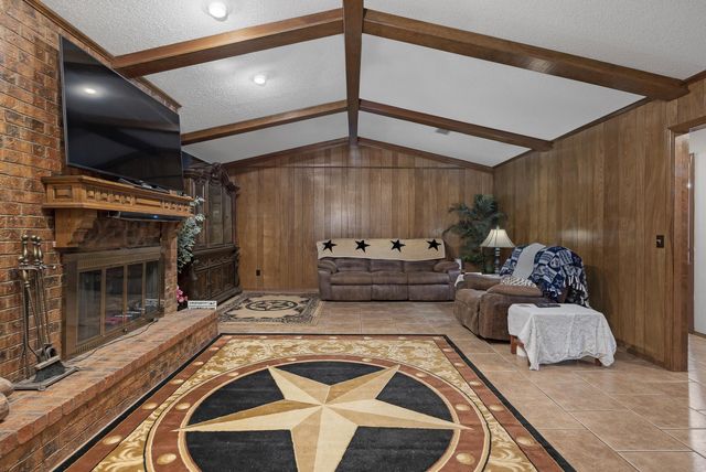 6202 Hampton Drive, Amarillo, TX 79109