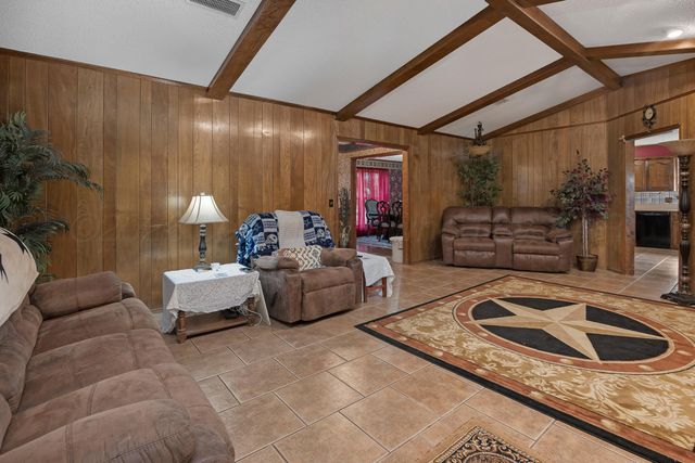 6202 Hampton Drive, Amarillo, TX 79109