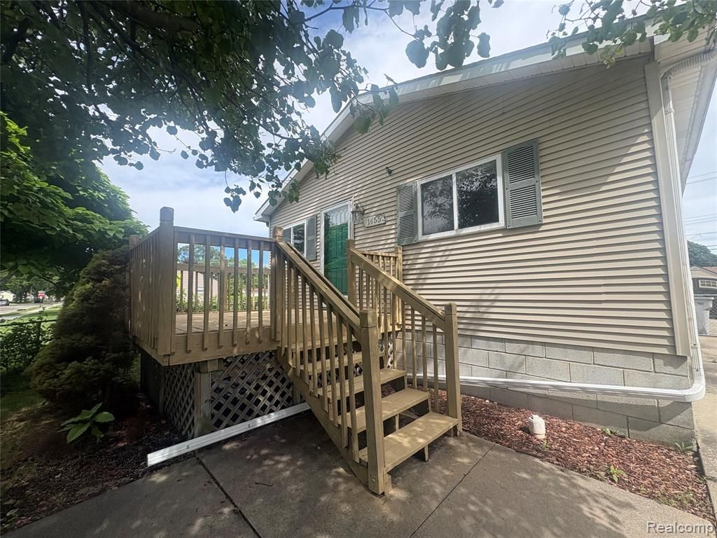 1455 E Meyers Avenue, Hazel Park, MI 48030