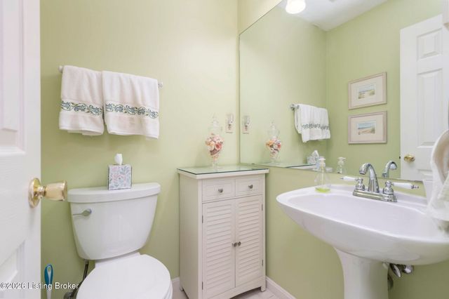 3244 Graystone Manor Pkwy, Louisville, KY 40241