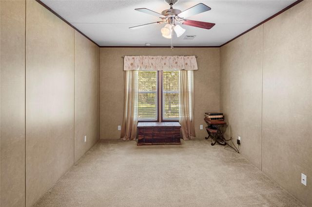 375 Chestnut Bend, Huntsville, TX 77320