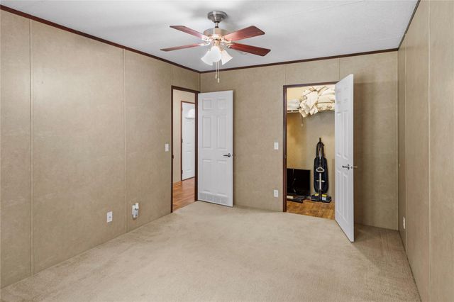 375 Chestnut Bend, Huntsville, TX 77320