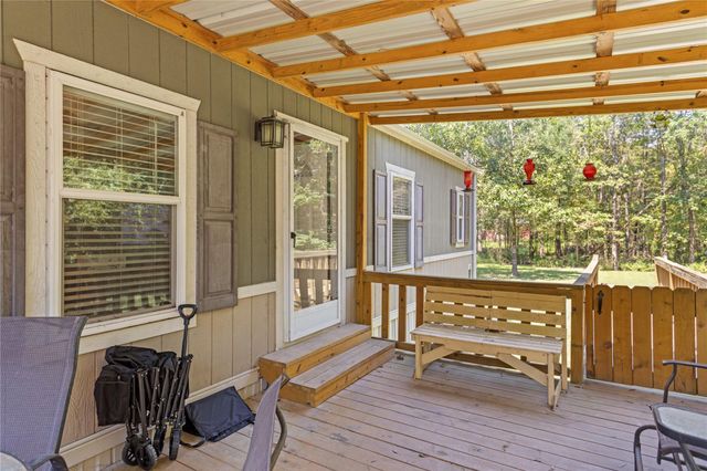 375 Chestnut Bend, Huntsville, TX 77320