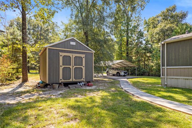375 Chestnut Bend, Huntsville, TX 77320