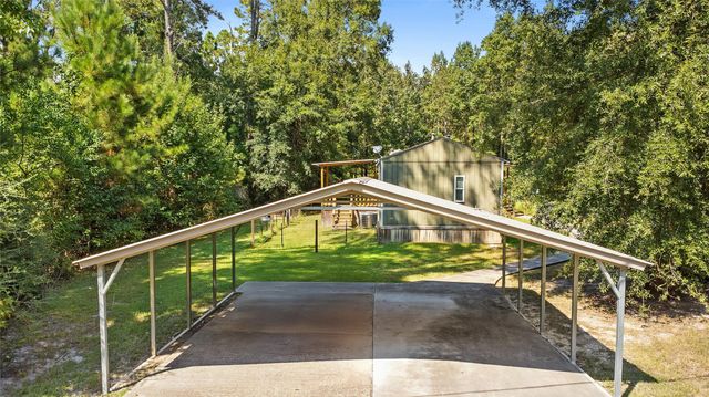 375 Chestnut Bend, Huntsville, TX 77320