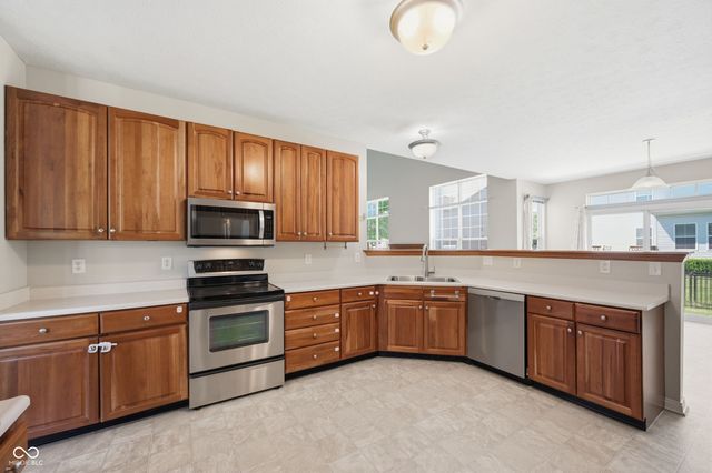 10862 Chestnut Heath Court, Noblesville, IN 46060