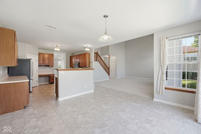 10862 Chestnut Heath Court, Noblesville, IN 46060