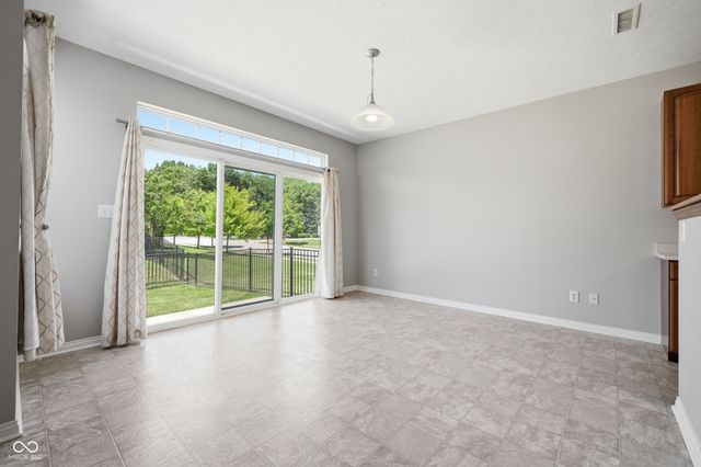 10862 Chestnut Heath Court, Noblesville, IN 46060