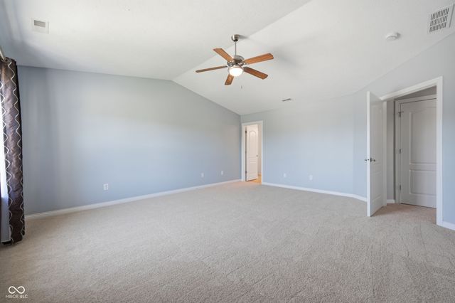 10862 Chestnut Heath Court, Noblesville, IN 46060