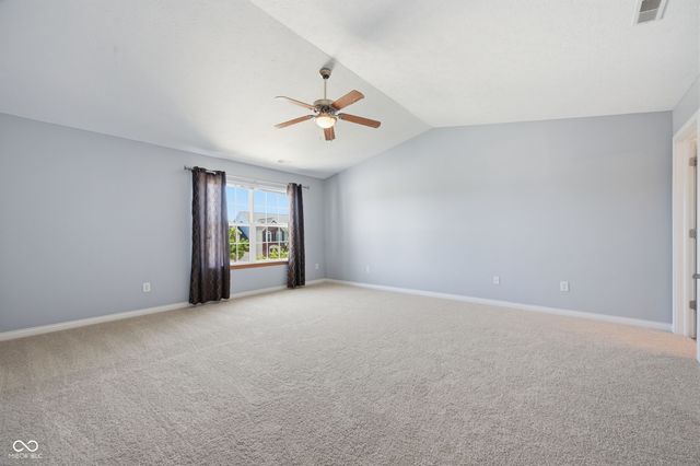 10862 Chestnut Heath Court, Noblesville, IN 46060