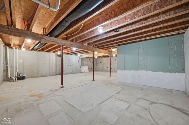 10862 Chestnut Heath Court, Noblesville, IN 46060