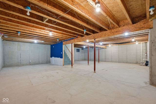 10862 Chestnut Heath Court, Noblesville, IN 46060