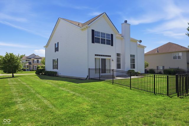 10862 Chestnut Heath Court, Noblesville, IN 46060