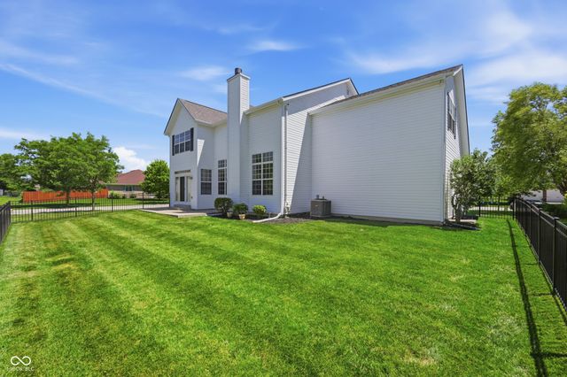 10862 Chestnut Heath Court, Noblesville, IN 46060