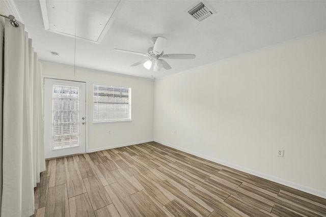 1917 Augusta Drive A8, Houston, TX 77057