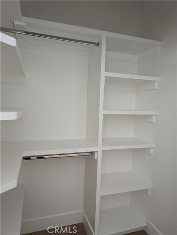 8254 Sharuzi Lane, Northridge (los Angeles), CA 91325