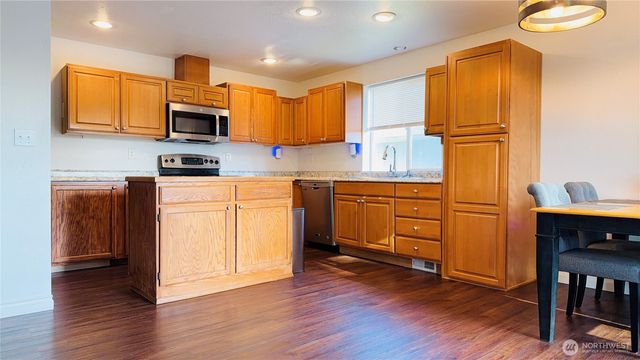 5807 S Firdinand Street, Tacoma, WA 98409