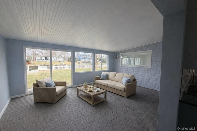 21 Tarpon Road, East Quogue, NY 11942