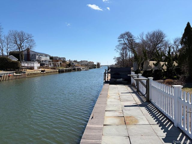 21 Tarpon Road, East Quogue, NY 11942