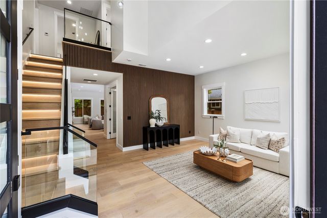 12922 NE 104th Street, Kirkland, WA 98033